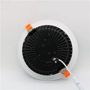 Regulowana oprawa LED typu downlight