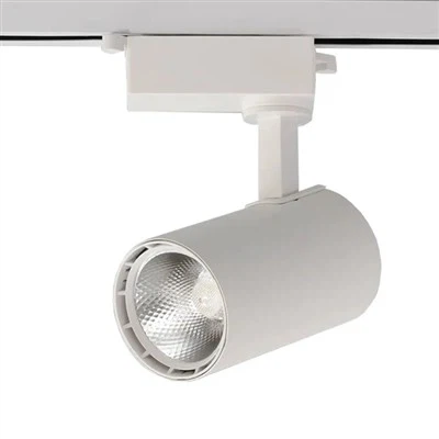 Sklep odzieżowy z oświetleniem LED