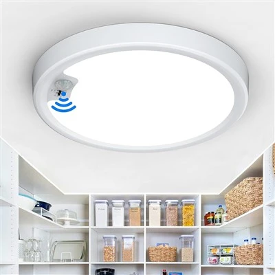 Lampa sufitowa z czujnikiem ruchu